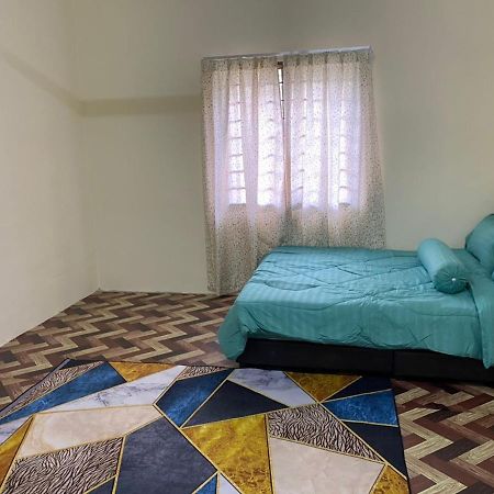Homestay Sri Jasmine Kajang Esterno foto