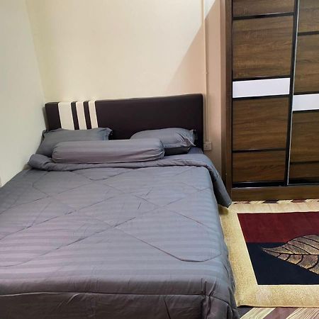 Homestay Sri Jasmine Kajang Esterno foto