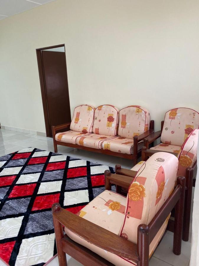 Homestay Sri Jasmine Kajang Esterno foto